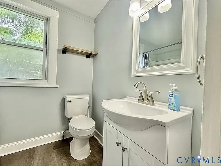 419 Park Ave #A — Photo 9
