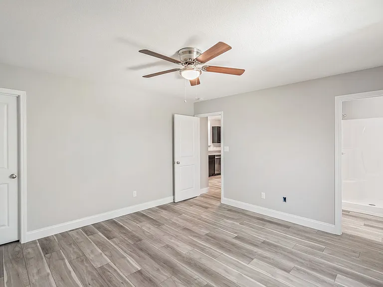 2533 Adair Ave — Photo 11