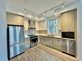 1800 Richter St #215, Kelowna, BC V1Y 0E6