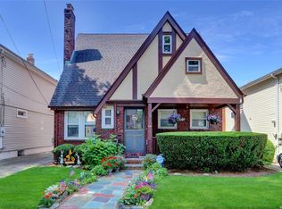 64 Hinsdale Ave, Floral Park, NY
