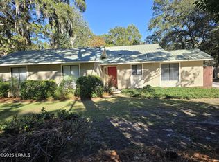 18 Middle Rd, Beaufort, SC 29907