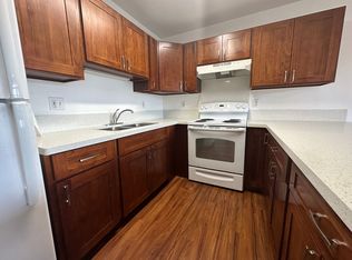 922 Wiliwili St APT 302, Honolulu, HI 96826