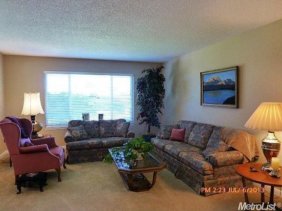 3rd image of 92 Sanborn Dr