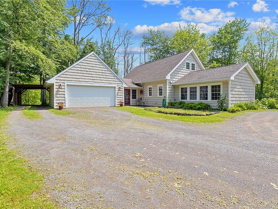 1st image of 90 Hager Dr