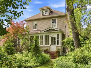149 Maple Ave, Westbury, NY 11590