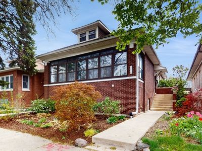 5111 N Saint Louis Ave, Chicago, IL, 60625