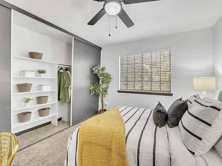 Explore this elegant bedroom, perfectly blending comfort with modern style.