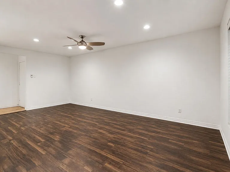 15909 Stillwood St #1085 — Photo 12