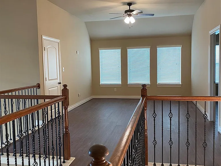 25503 Lockspur Dr — Photo 25