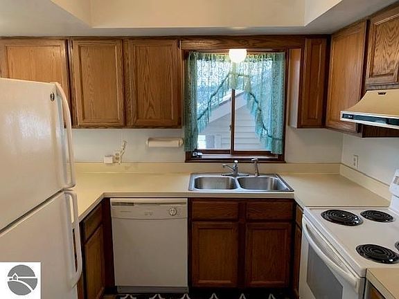 2nd image of 2665 Green Meadows Dr