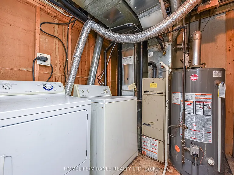 72 Carleton Pl #72 — Photo 47