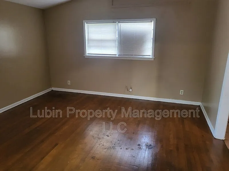 White Haven — Photo 3