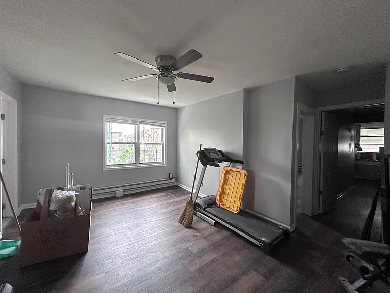 Living room with new floor and paint