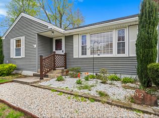 82 Maple Ridge Dr, Somers, CT 06071