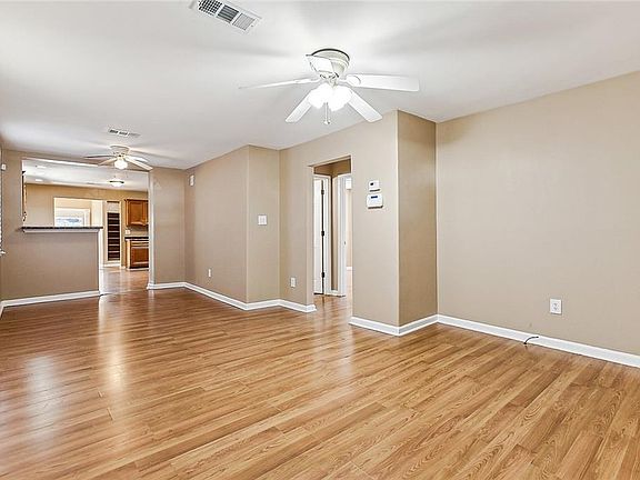 3rd image of 1440 Shirley Dr