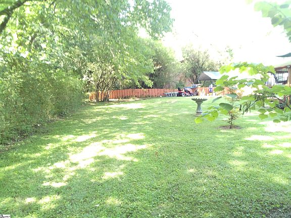 4th image of 309 Asbury Cir