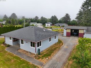 15599 Pedrioli Dr, Brookings, OR 97415