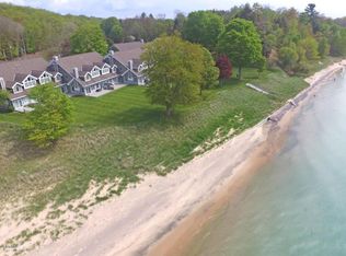 6702 Lakeshore Rd, Manistee, MI 49660