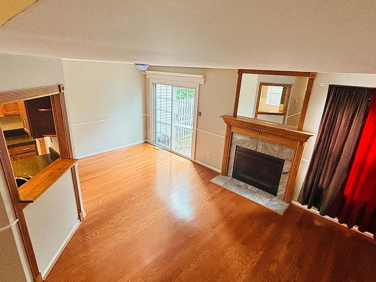 2427 Linksman Ln — Photo 3