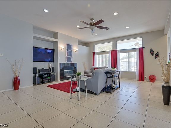 3rd image of 6302 Shadow Oak Dr