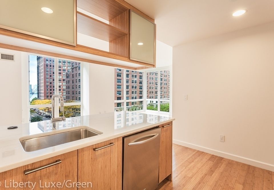 1st image of 300 N End Ave APT 5M