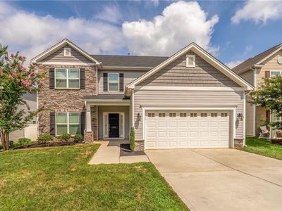 718 Breeders Cup Dr, Whitsett, NC, 27377