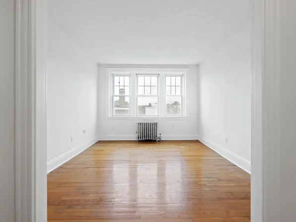 Selkirk Place Apartments
