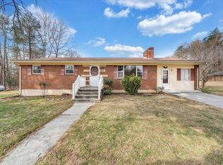 3713 Azalea Rd, Roanoke, VA 24014