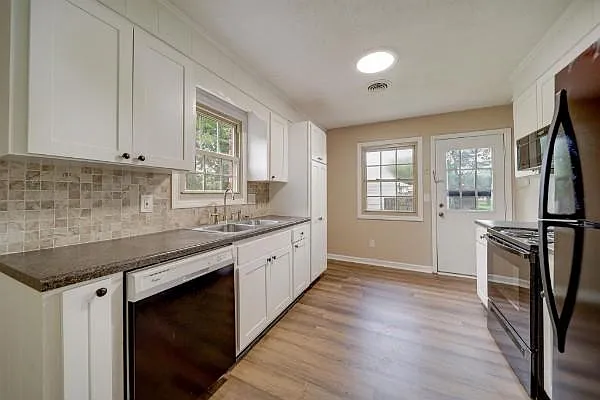 108 Glenn Ave #108 — Photo 7