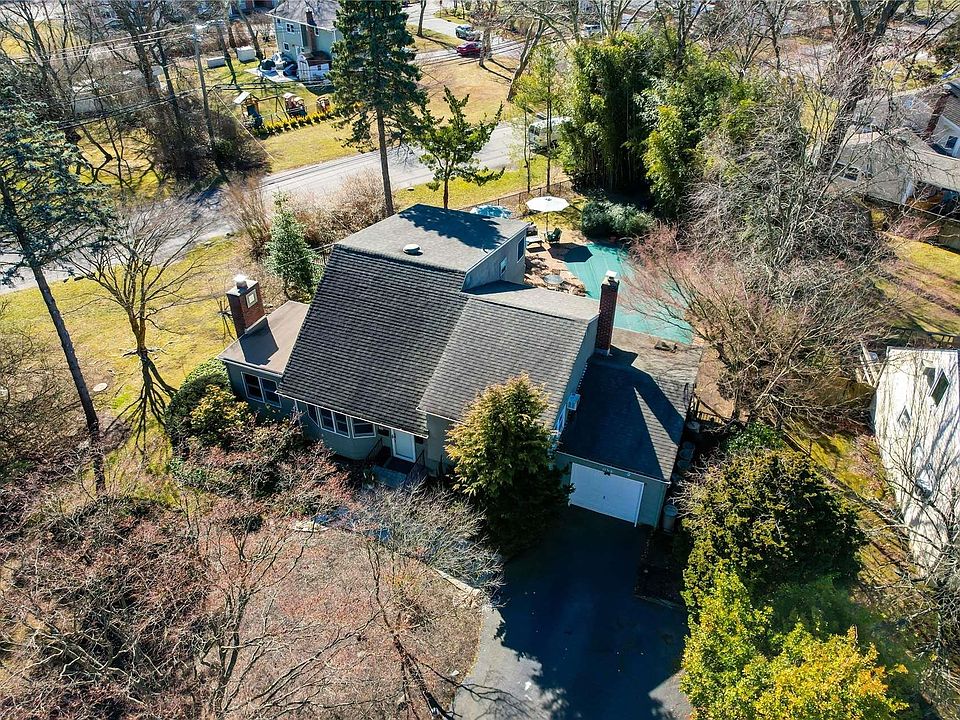 1st image of 1 Iroquois Drive