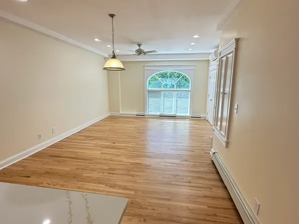 9012 5th Avenue image 1 of 10