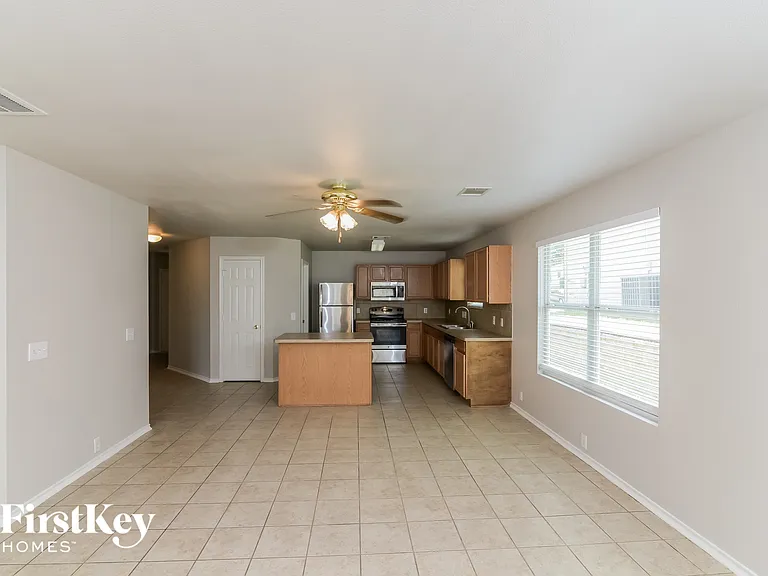 5124 Storm King — Photo 4