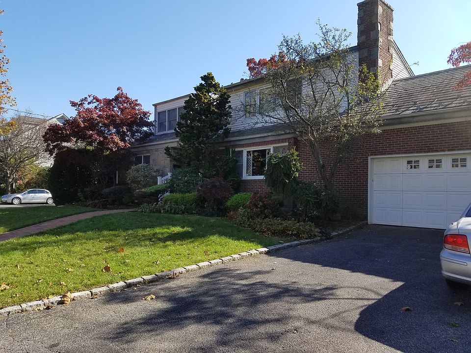 1st image of 18 Voorhis Ave