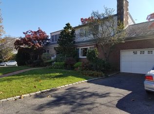 18 Voorhis Ave, Rockville Centre, NY 11570