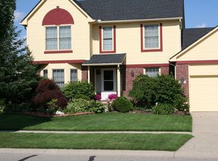 3210 Davenport Ln, Rochester Hills, MI 48309