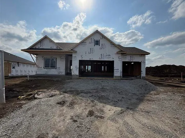105 S Seven Oaks Rd, Northliberty, IA 52317