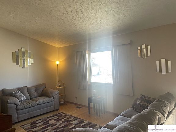 4th image of 5716 N 114th St