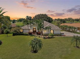 1952 Imperial Golf Co BLVD, NAPLES, FL 34110