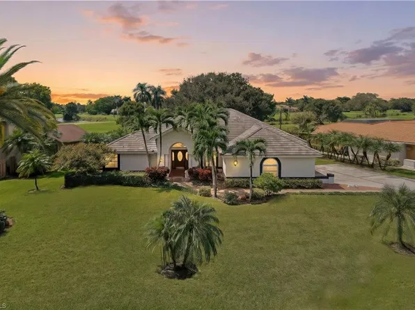 1952 Imperial Golf Co BLVD, NAPLES, FL 34110