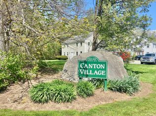 494 Dowd Ave, Canton, CT 06019