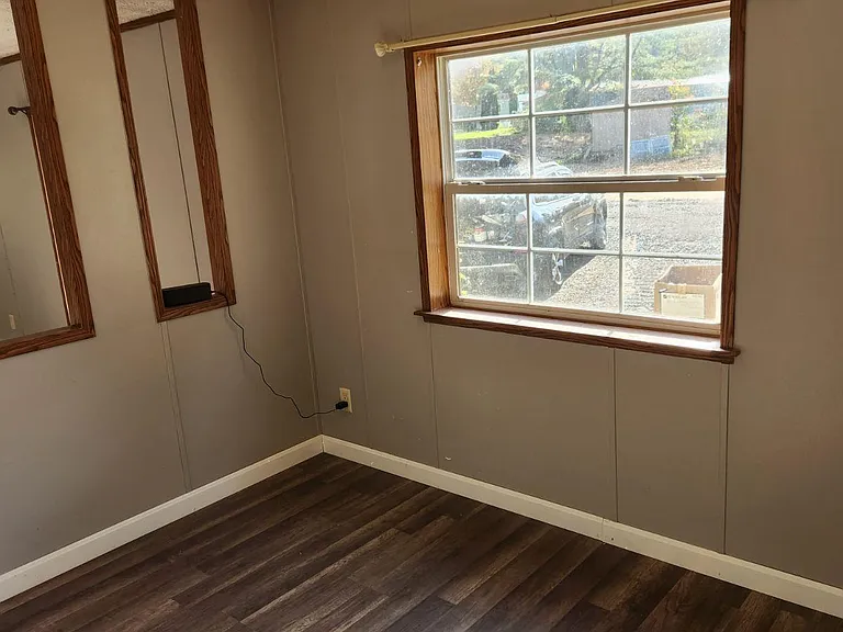 10 Austin Dr — Photo 9