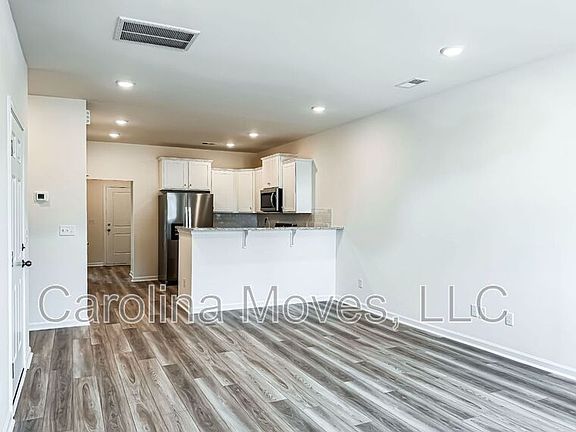 2nd image of 3068 Olivette Pl