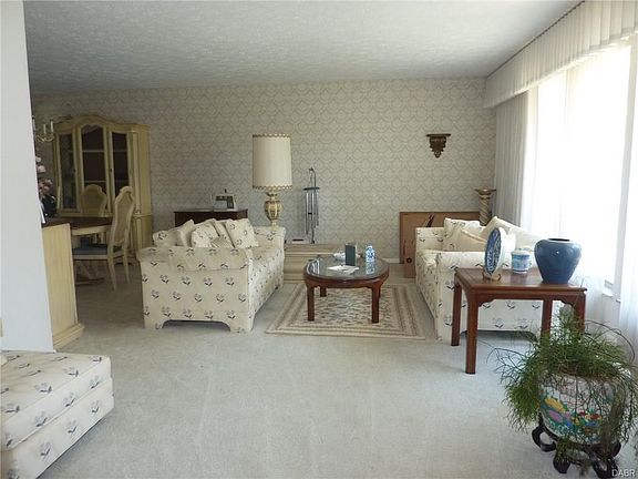 3rd image of 5267 Birdland Ave