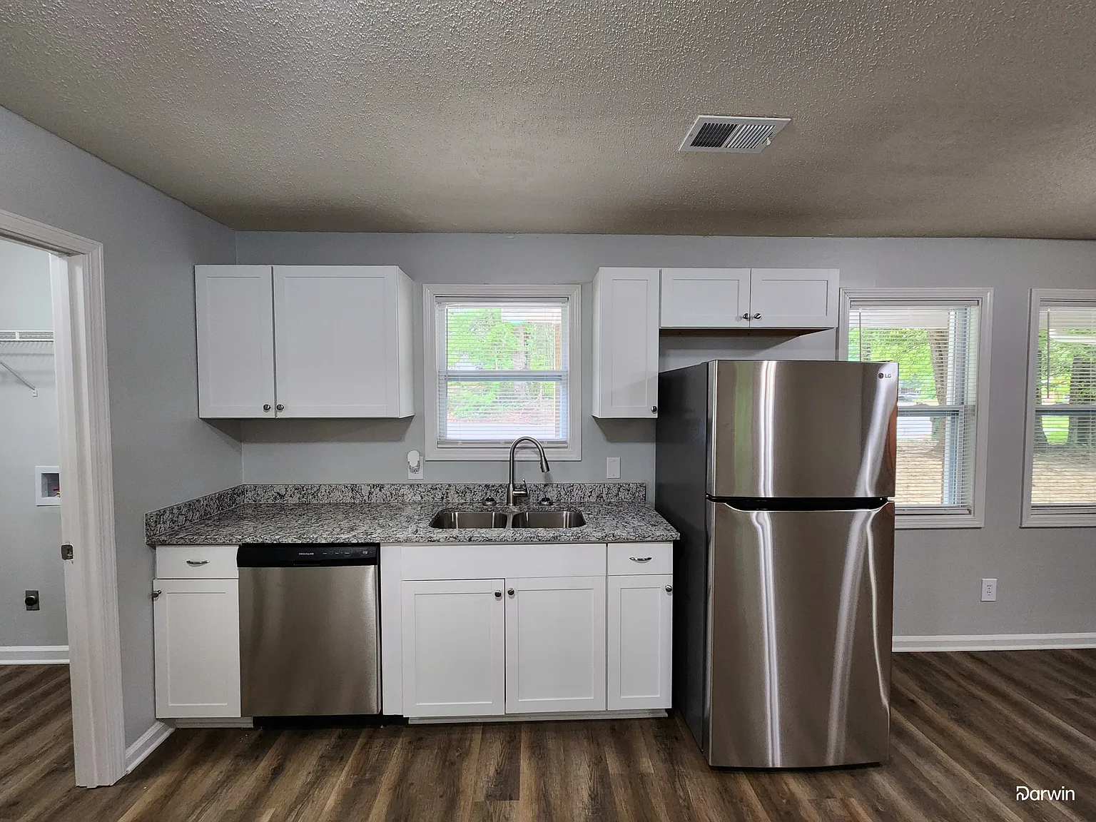 3 bed, 2.0 bath, 1134 sqft, $1,515 — Photo 3