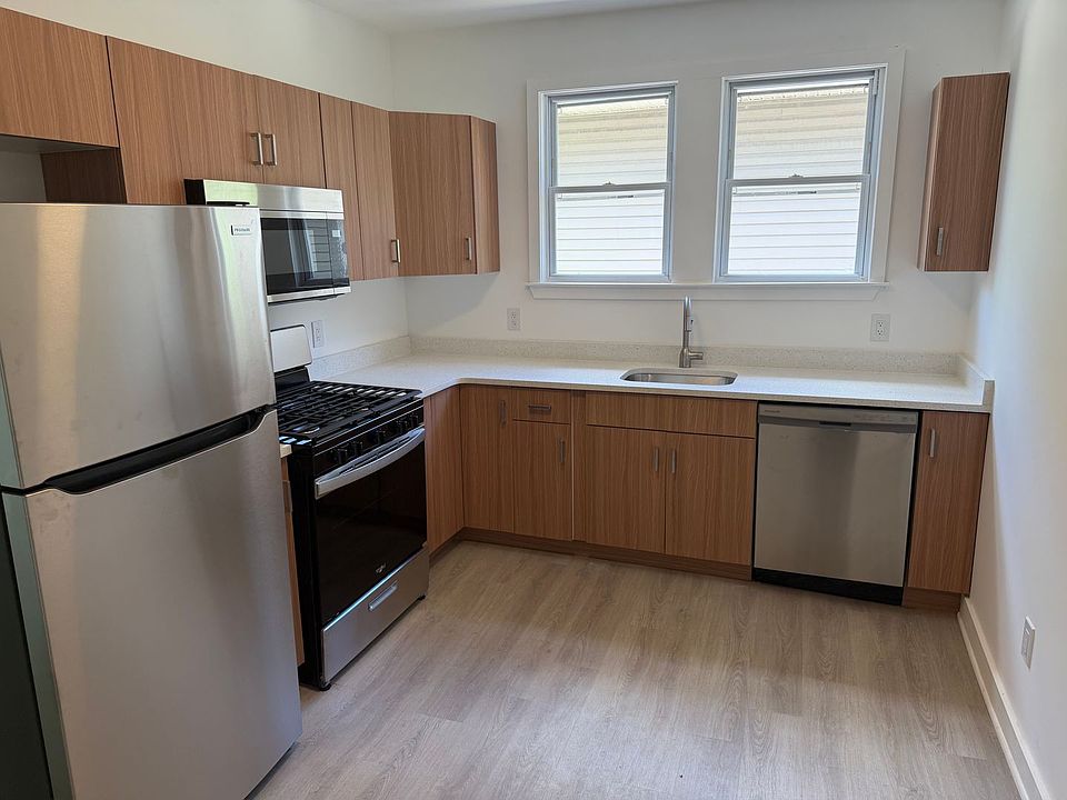 1st image of 212 Abbey Ln