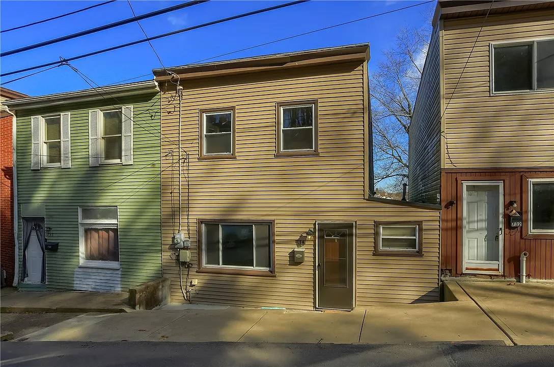 734 Stanton Ave photo 1