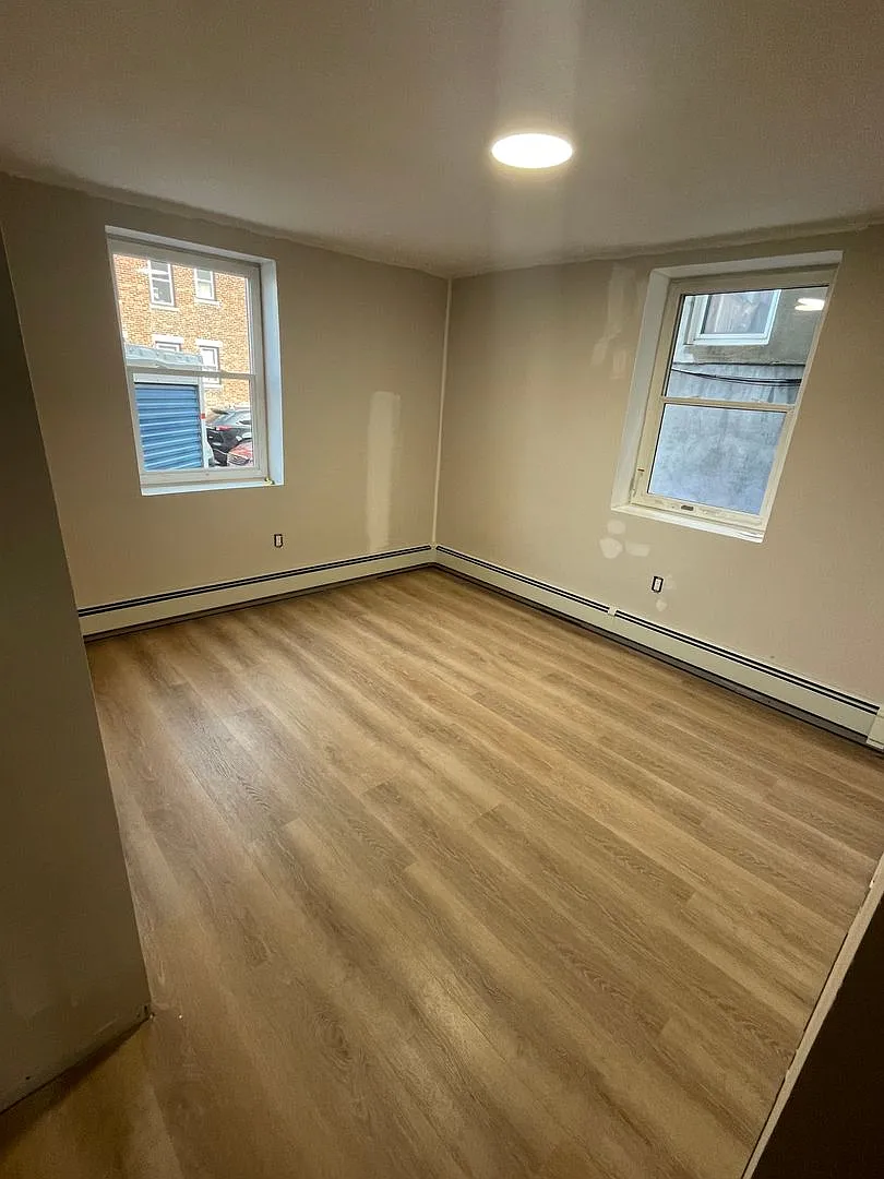 Brand new gut renovated unit near Boston University! — Photo 4