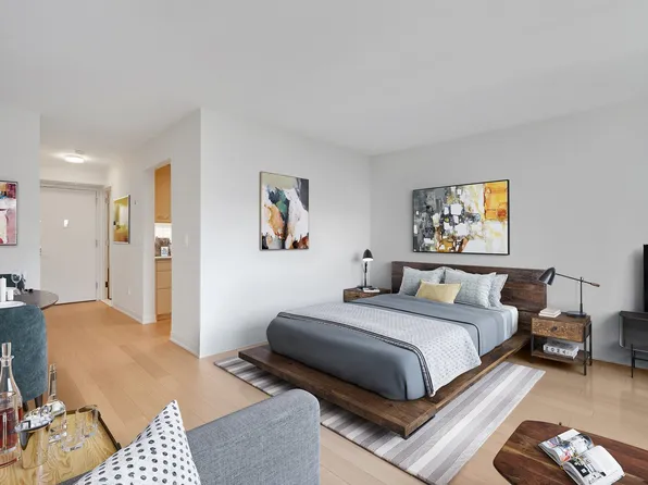 1 Columbus Place image 4 of 31