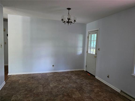 5th image of 1706 S Eddy St