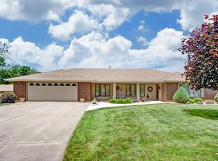 400 E 1st St, Auburn, IN 46706